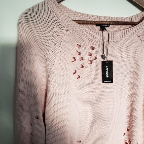 Express Distressed Sweater Pale Pink NWT Medium - Picture 6 of 10
